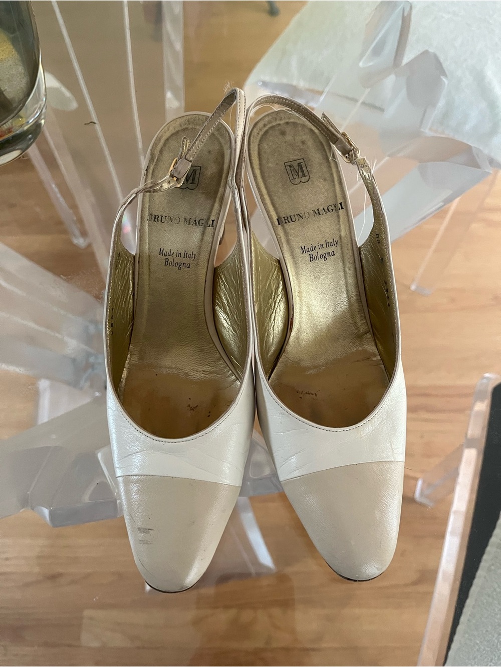 Bruno Magli Ivory Cream Slingback Pumps